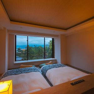 Habitación Estándar con 2 Camas Individuales